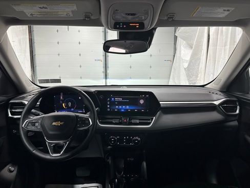 Used 2024 Chevrolet TrailBlazer LT w/ Convenience Package AWD/4WD image 42