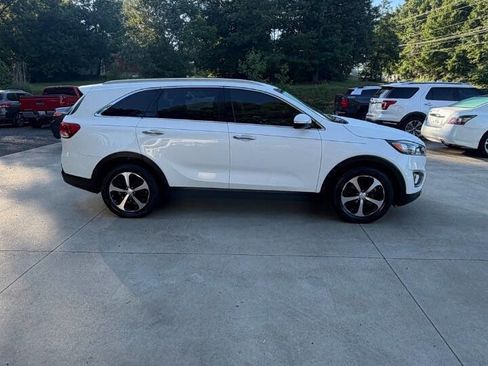 Used 2016 Kia Sorento EX FWD image 5