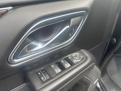 Used 2023 Chevrolet Tahoe Premier AWD/4WD image 20