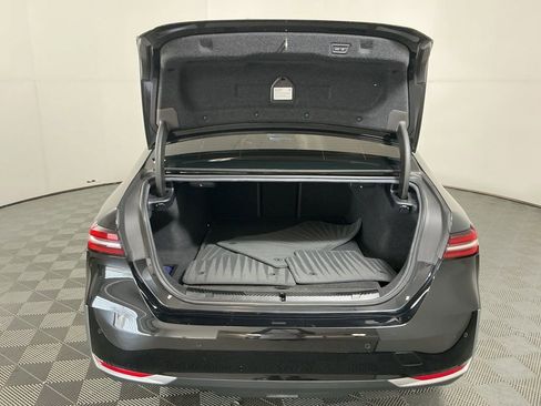 Certified 2024 BMW 530i w/ Premium Package image 31