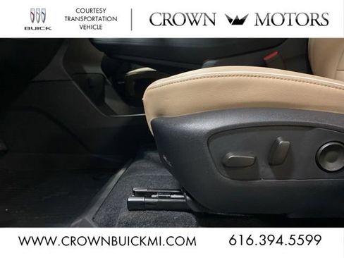 Used 2025 Buick Enclave Preferred w/ LPO, Floor Liner Package image 15