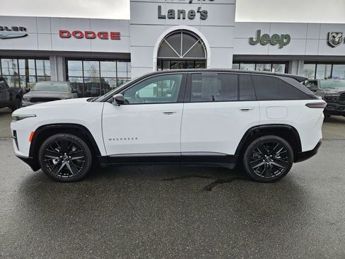 Used 2025 Jeep Wagoneer S Limited image 2