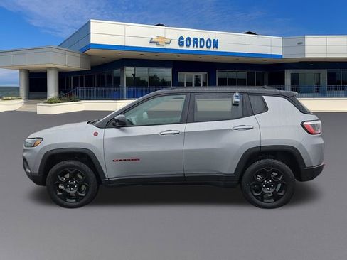 Used 2023 Jeep Compass Trailhawk image 3