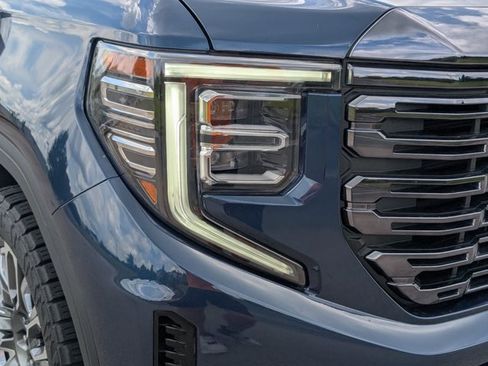 Used 2023 GMC Sierra 1500 Denali Ultimate AWD/4WD image 5