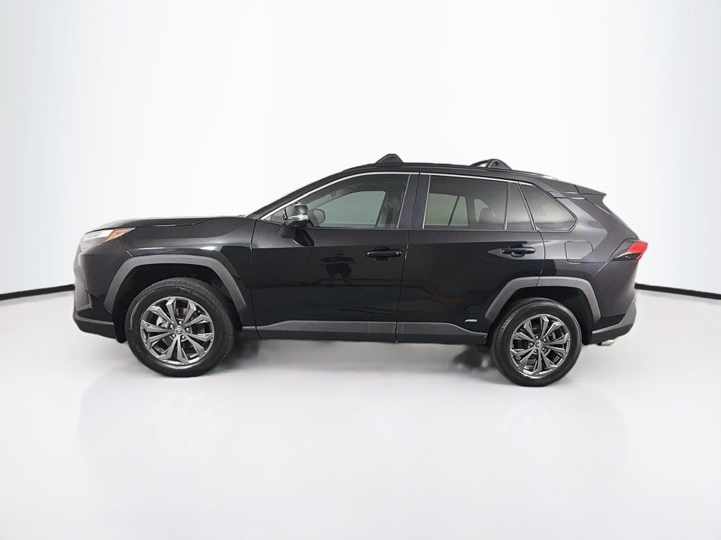 Used 2023 Toyota RAV4 XLE Premium AWD/4WD image 6