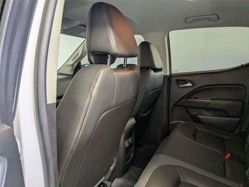 Used 2022 GMC Canyon AT4 AWD/4WD image 37