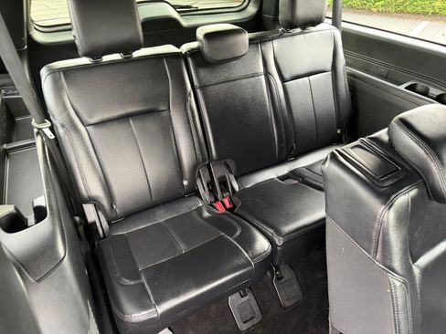 Used 2019 Ford Expedition Max XLT w/ Equipment Group 202A AWD/4WD image 46