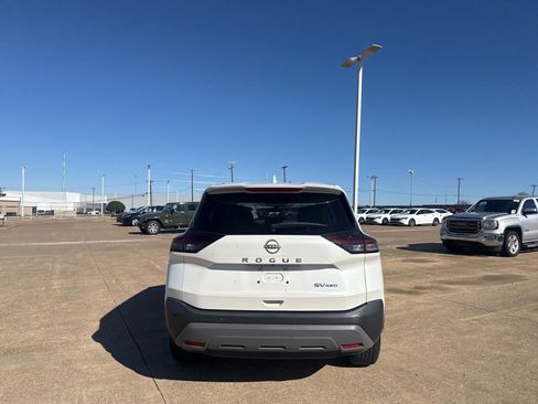 Certified 2023 Nissan Rogue SV image 17