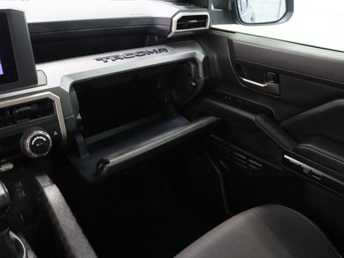 Certified 2024 Toyota Tacoma TRD Off-Road AWD/4WD image 23