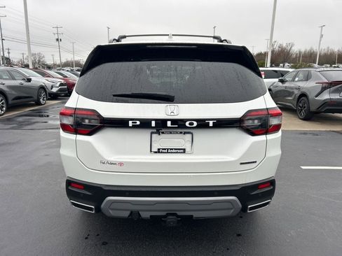 Used 2025 Honda Pilot Touring image 21