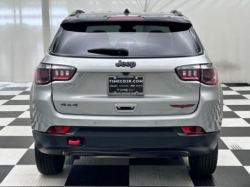 Used 2023 Jeep Compass Trailhawk image 8