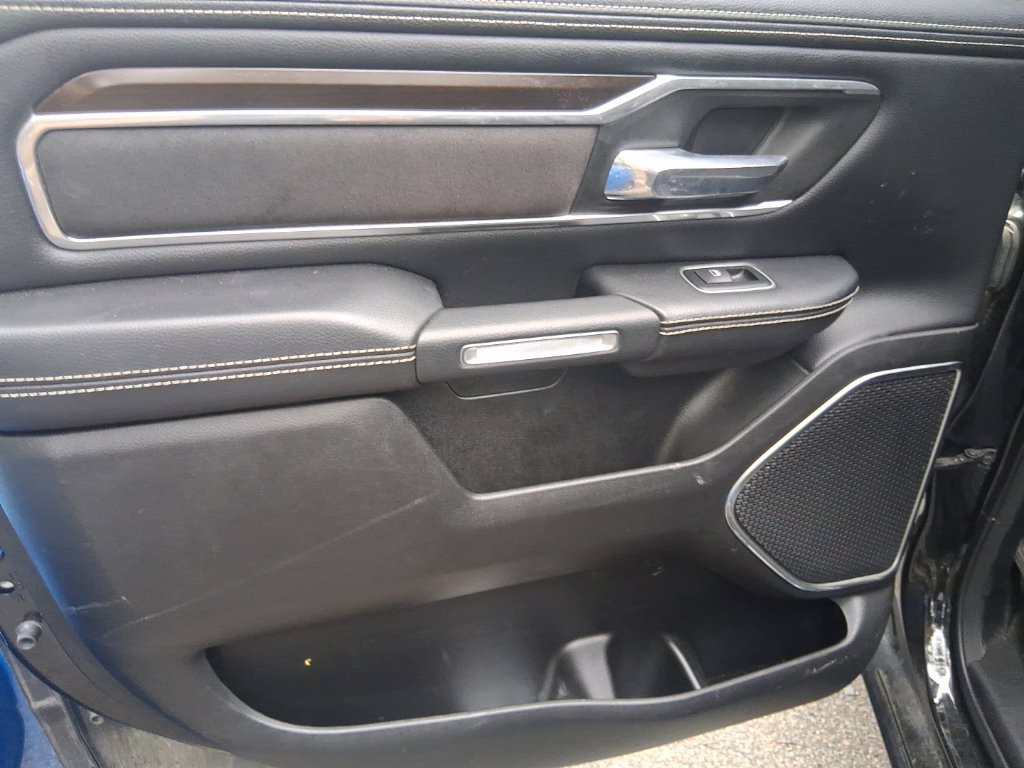 Used 2022 RAM 1500 Laramie AWD/4WD image 16