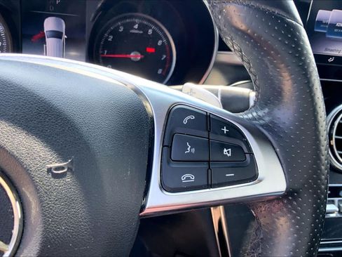 Used 2019 Mercedes-Benz GLC 300 image 24