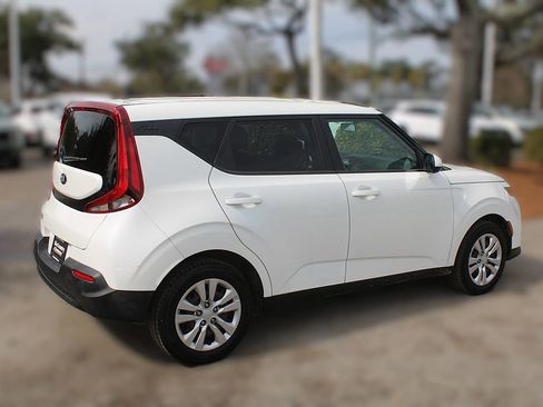 Certified 2020 Kia Soul LX image 6