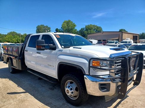 Used 2018 GMC Sierra 3500 4x4 Crew Cab w/ Sierra Convenience Package image 3