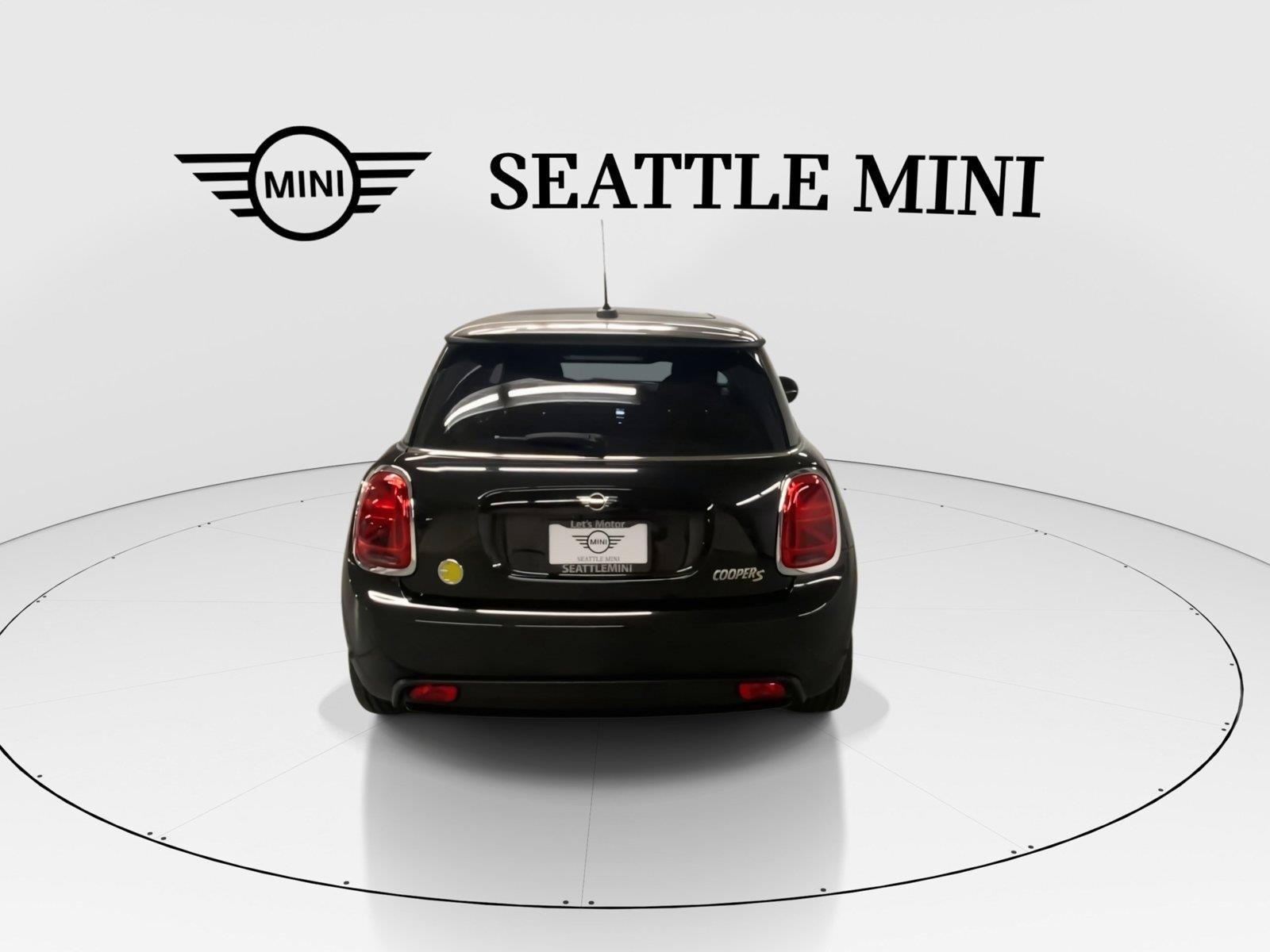 Used 2024 MINI Cooper SE FWD image 9