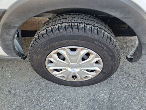 Used 2024 Ford Transit 350 XLT image 31