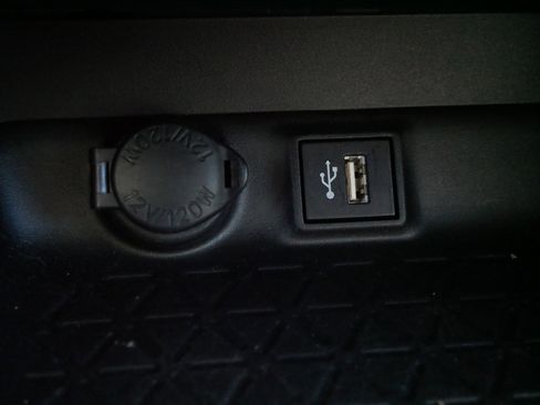 Certified 2023 Toyota RAV4 XLE image 28