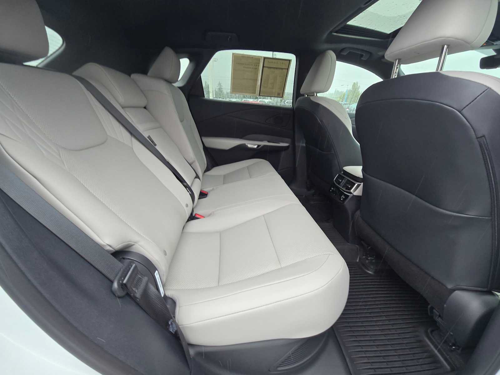 Used 2025 Lexus RX 350h w/ Convenience Package AWD/4WD image 12