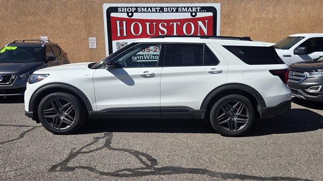 Used 2026 Ford Explorer ST-Line w/ ST-Line Street Pack RWD image 1