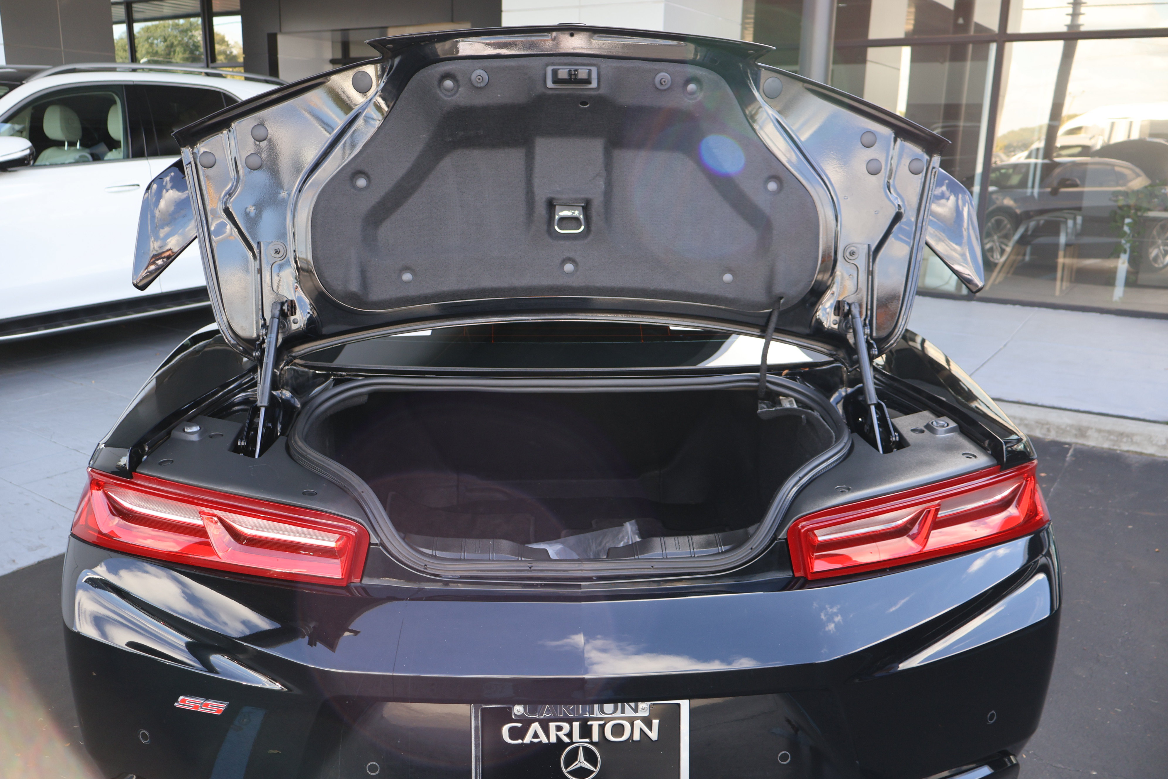 Used 2016 Chevrolet Camaro SS RWD image 16