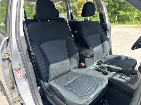 Used 2016 Subaru Forester 2.5i w/ Alloy Wheel Package image 33