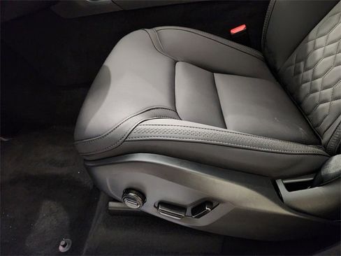 Used 2025 Volvo XC90 B5 Plus image 25