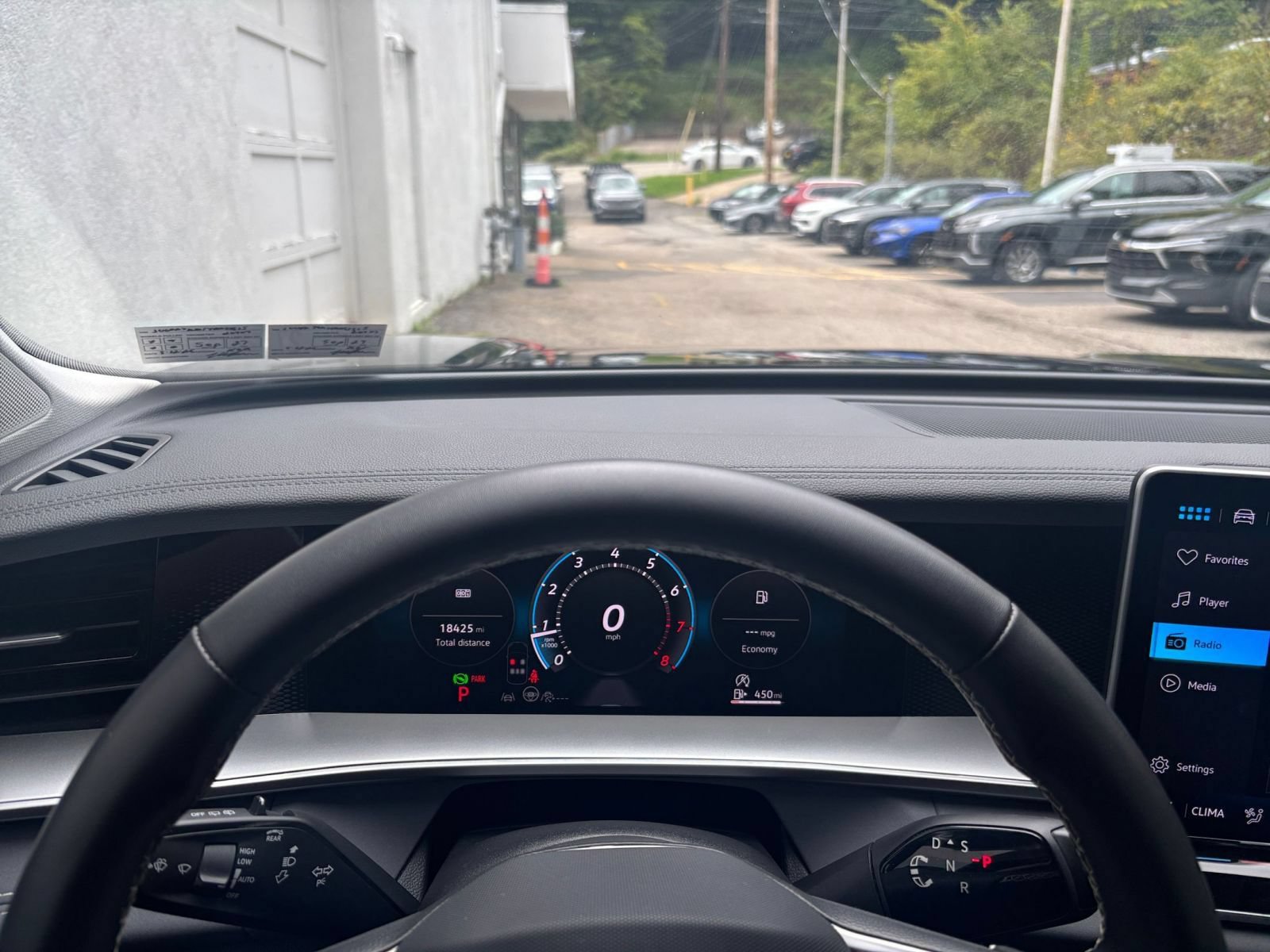 Used 2026 Volkswagen Tiguan SE FWD image 35