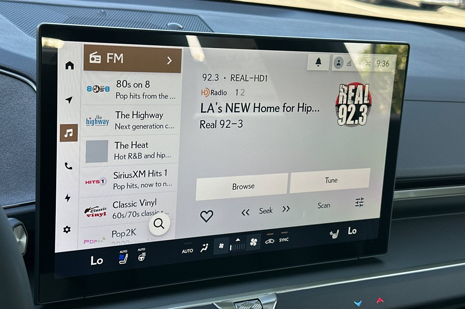New 2026 Lexus ES 350e w/ Convenience Package FWD image 19