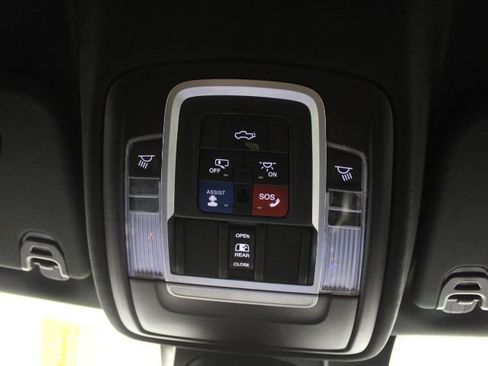 Used 2020 RAM 1500 Limited image 43