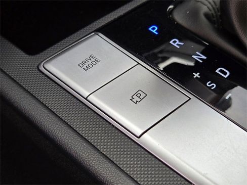 Used 2021 Hyundai Elantra SEL image 32