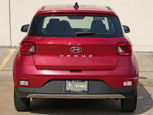Used 2020 Hyundai Venue SE FWD image 42