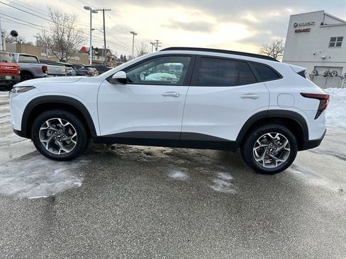 Certified 2024 Chevrolet Trax LT image 33