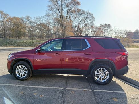 Certified 2021 Chevrolet Traverse LT image 2