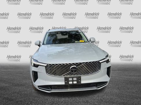 Certified 2025 Volvo XC90 B6 Plus image 41