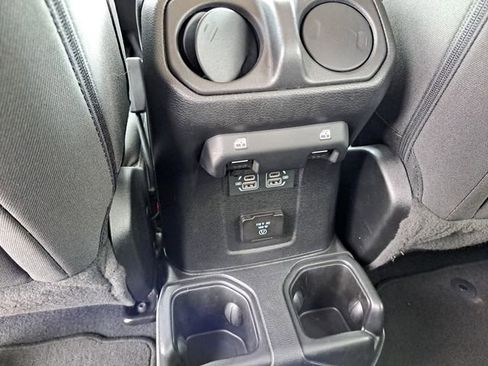 Used 2023 Jeep Wrangler Sahara image 22