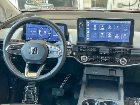 Used 2025 Honda Prologue Touring image 12