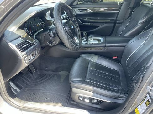 Used 2016 BMW 750i RWD image 8