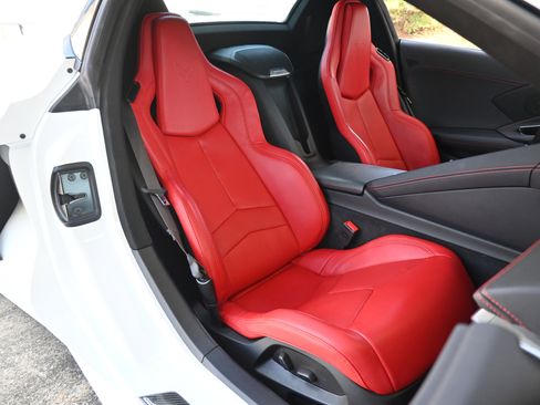 Used 2023 Chevrolet Corvette Stingray Convertible w/ 1LT image 18