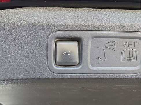 Used 2022 Ford Expedition Max XLT image 15