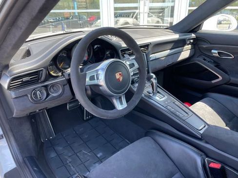 Used 2015 Porsche 911 GT3 w/ Carbon Interior Package RWD image 2