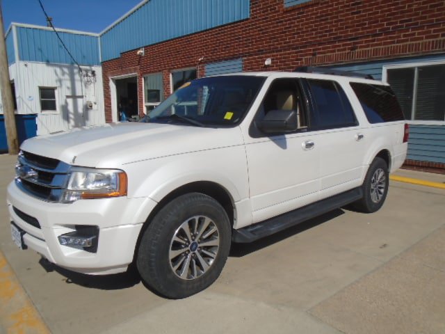 Used 2017 Ford Expedition EL XLT w/ Equipment Group 202A AWD/4WD image 1