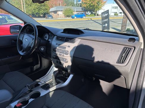 Used 2008 Ford Focus SE image 18