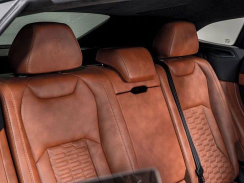 Used 2022 Lamborghini Urus image 33