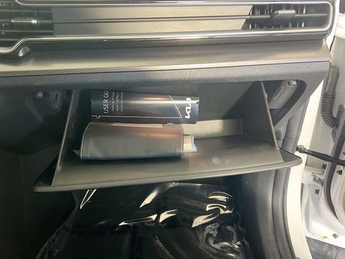 Used 2024 Kia Sportage SX image 31