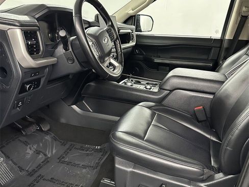 Used 2024 Ford Expedition Max XLT image 12