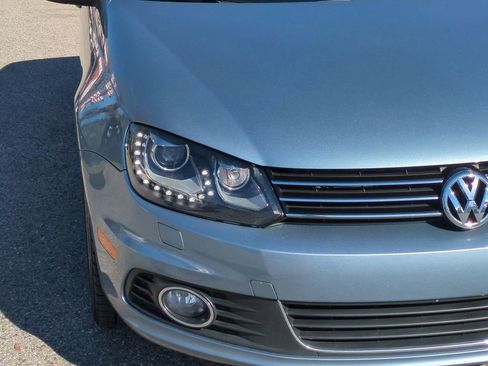 Used 2015 Volkswagen Eos Executive image 10