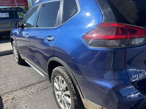 Used 2020 Nissan Rogue SV image 17