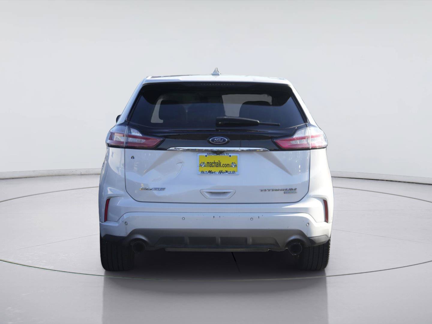 Used 2019 Ford Edge Titanium w/ Equipment Group 301A FWD image 7