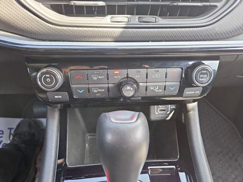 Used 2025 Jeep Compass Trailhawk AWD/4WD image 26
